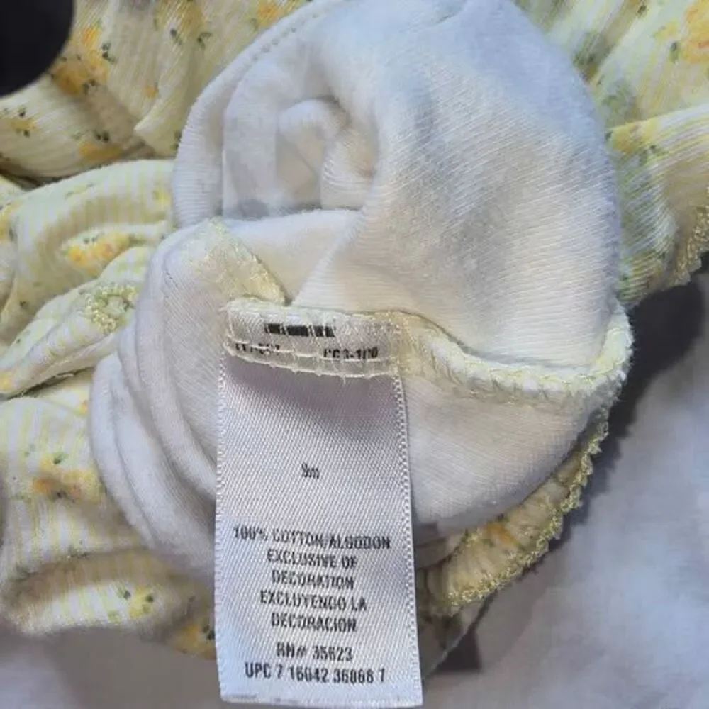 Vintage Carter's baby 9 months super cute yellow roses summer outfit romper